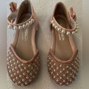 NEW Little Girls Pink Beaded Sandals, Size 9